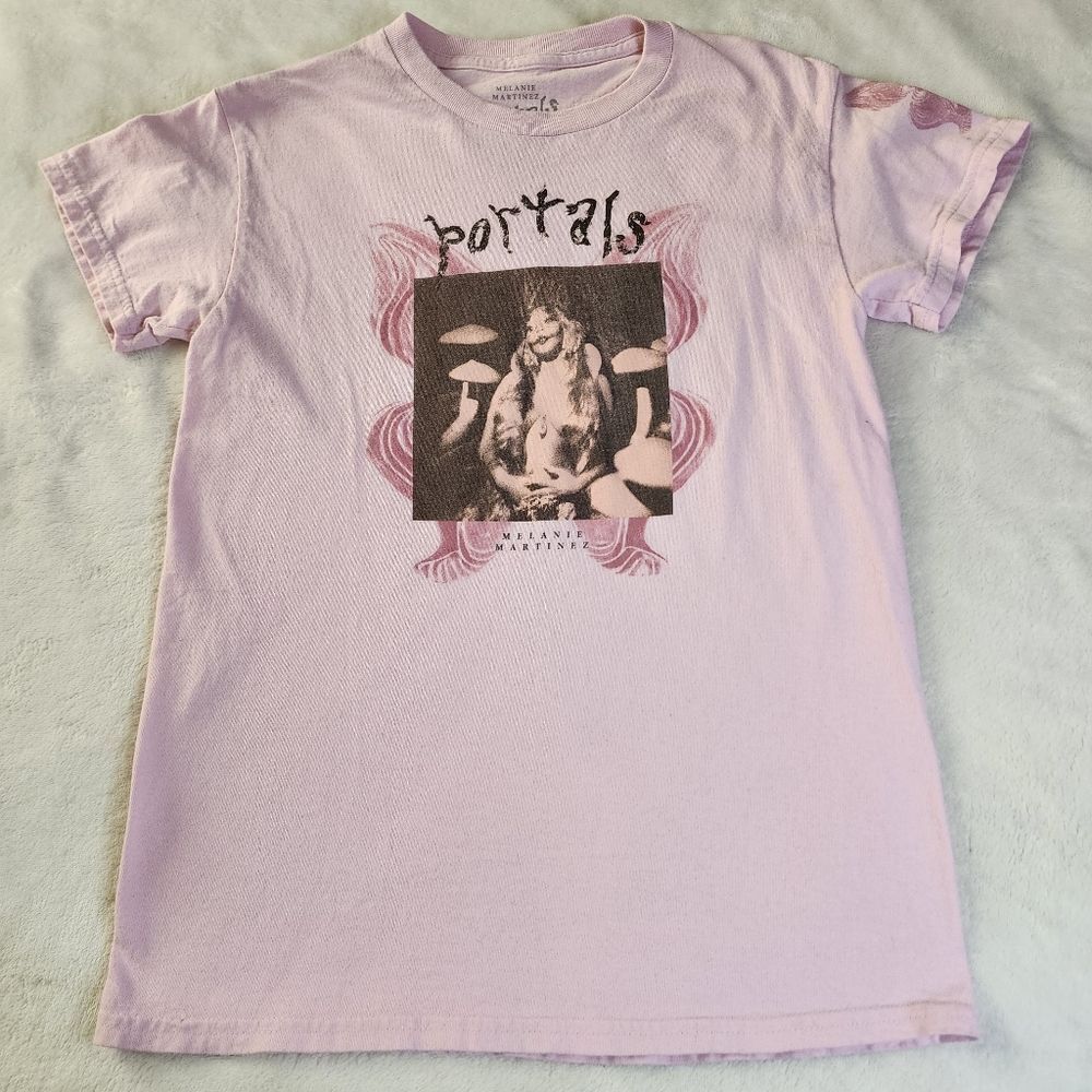 Melanie Martinez Portals Light Pink Tshirt With Graphics Size Medium